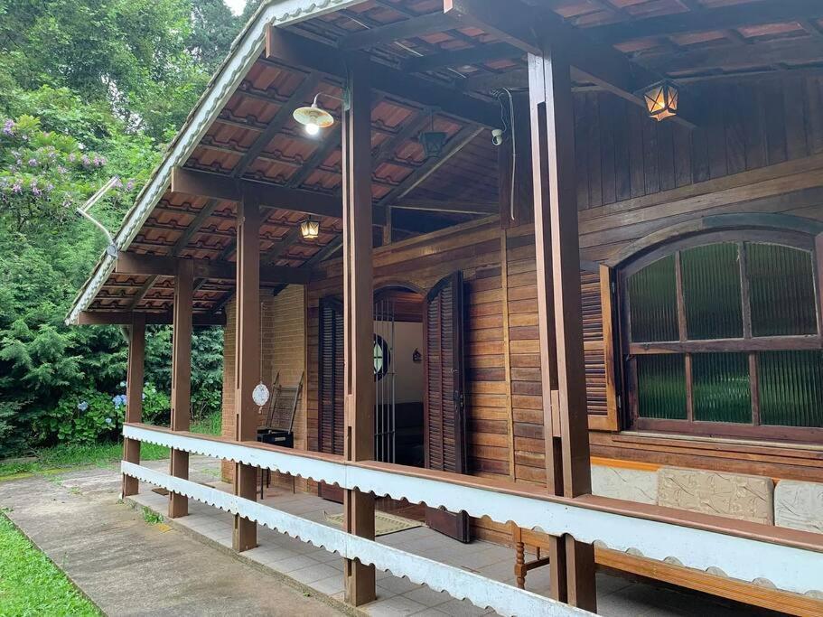 Confortavel Casa Com Lareira 10min Capivari Casa de férias Campos do Jordão